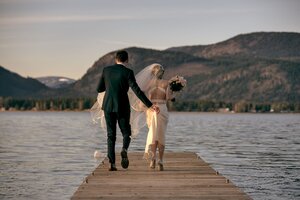 Stef Styles|Interior|Metro Station II Desat TO - Newlywed at the lake