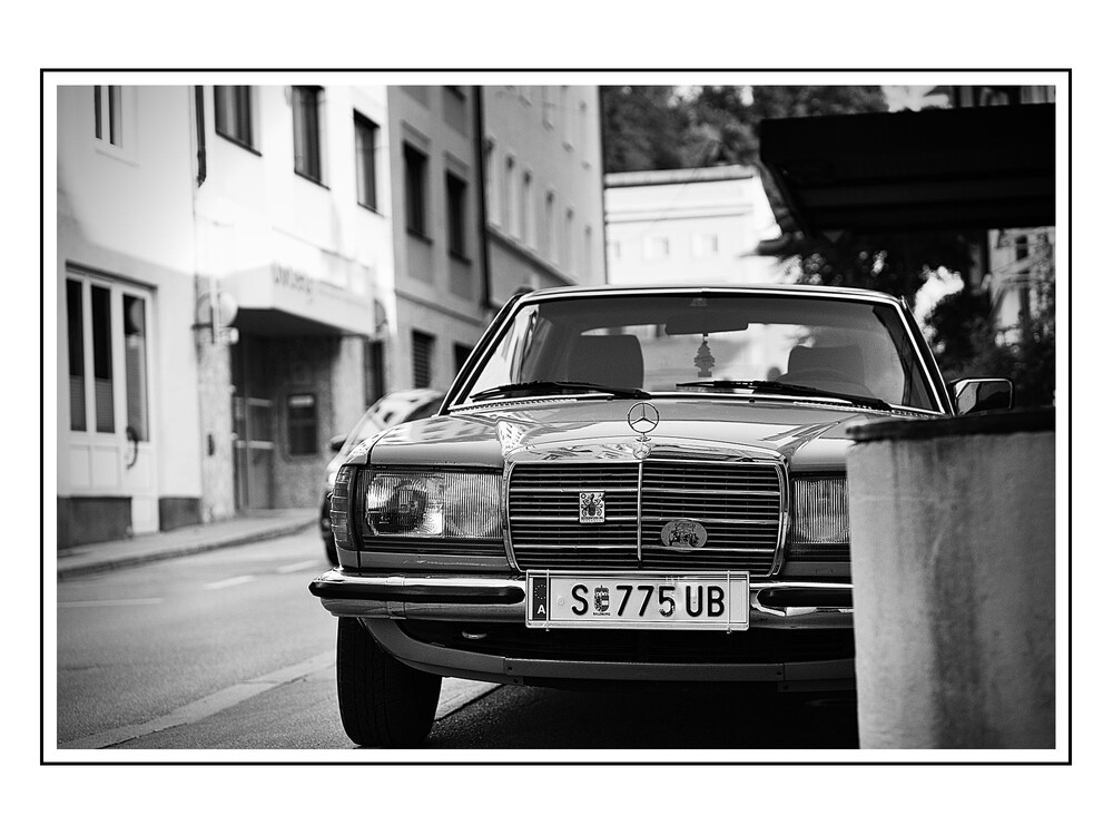 After · Black-and-White-Lessinia