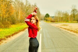 Stef Styles|Interior|Metro Station II - A woman on the road.