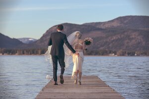 Stef Styles|The Traveller|Bright Up Dull Day - Newlywed at the lake