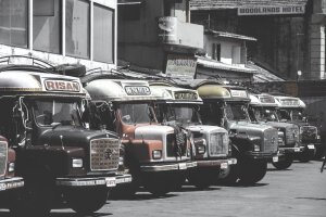 Dark Tones|Desat with blueish - Some colourful busses. Colombo / Sri Lanka