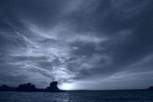 Virado cianotipo - Sunset over lake Victoria. Kisumo / Tanzania