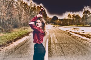 Stef Styles|The Traveller|Low Tone TO - A woman on the road.