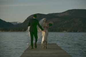 Stef Styles|The Traveller|Snowy Forest G-Mono - Newlywed at the lake