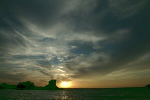 Stef Styles|The Traveller|Snowy Forest G-Mono - Sunset over lake Victoria. Kisumo / Tanzania