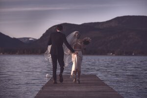 Stef Styles|The Traveller|Low Tone - Newlywed at the lake