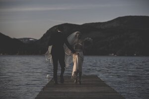 Dark Tones|Moody Dark Blue - Newlywed at the lake
